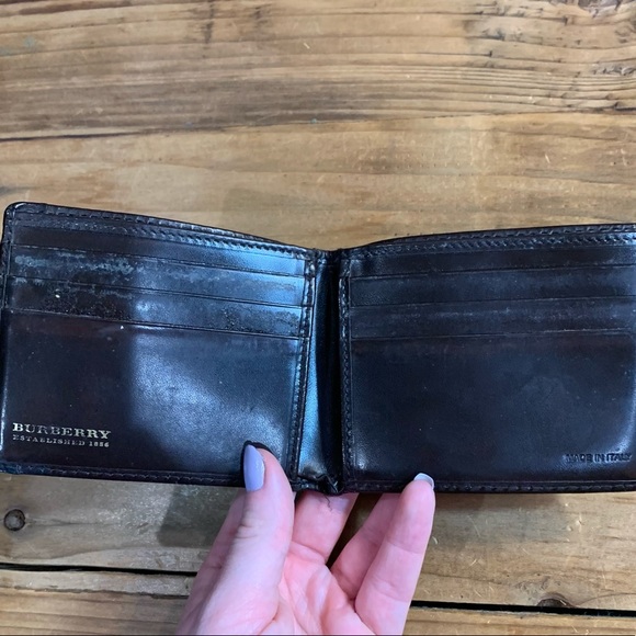 Authentic Burberry Wallet - Picture 4 of 7